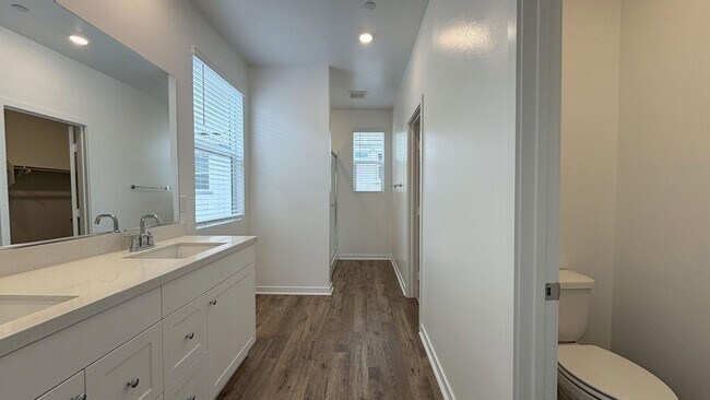 Building Photo - 26654 Indigo Way