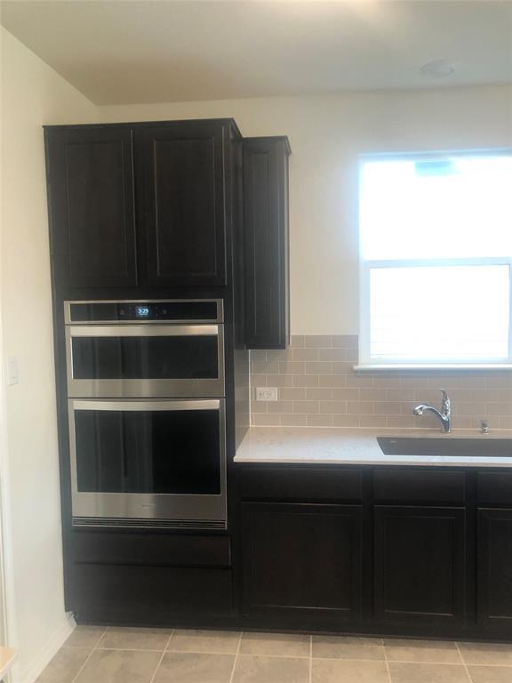 Building Photo - 100 Passiflora Dr