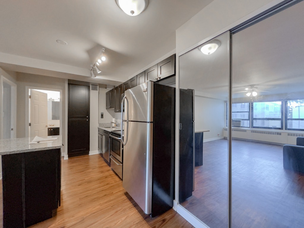 Building Photo - 4180 N Marine Dr