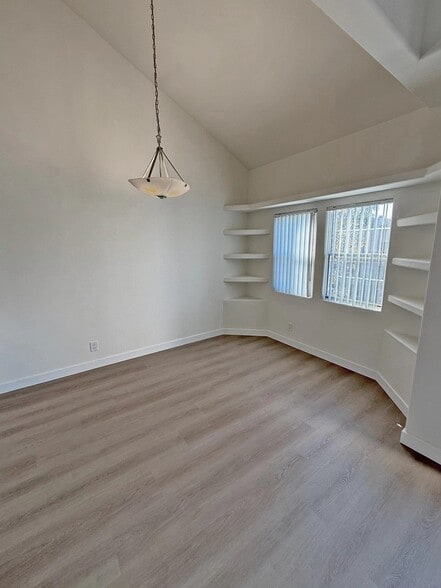 Building Photo - 912 Croft Ave