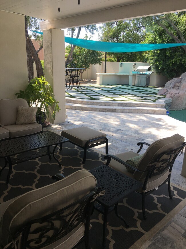 Patio area - 5745 N Scottsdale Rd