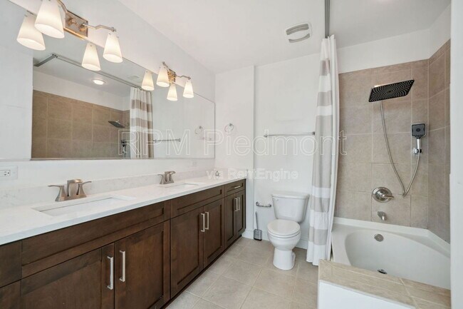 Building Photo - 44 Peachtree Pl NW