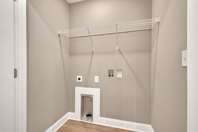 Building Photo - 3716 Central Ave