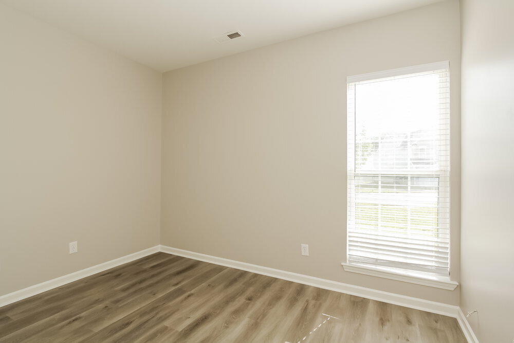 Building Photo - 8704 Rozumny Dr