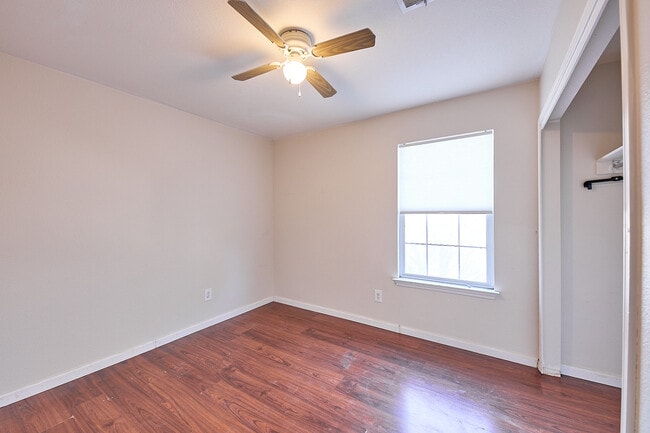 Building Photo - 7205 Alegre Pass