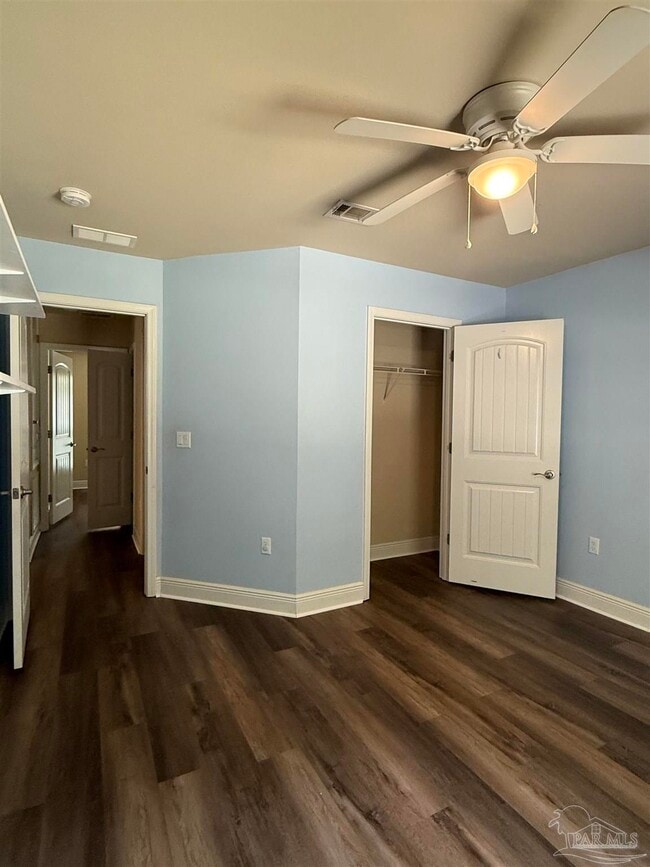 Building Photo - 4180 Hazelhurst Dr