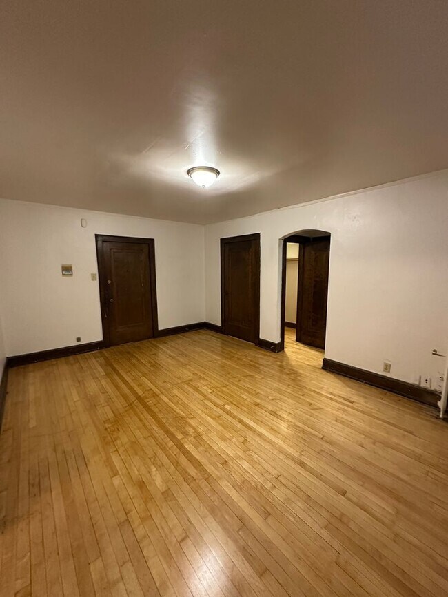 Interior Photo - 2637 N Cramer St