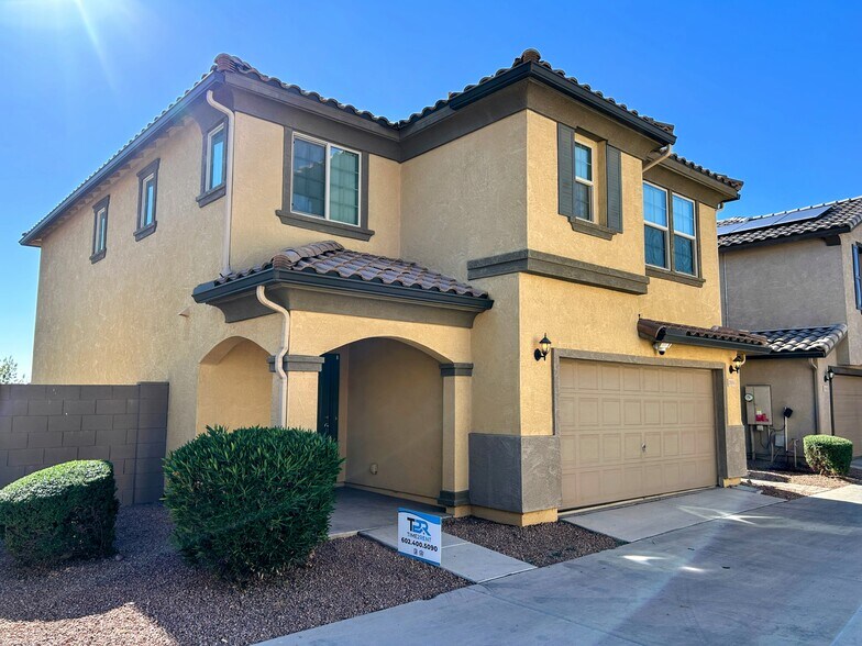 Building Photo - 2964 S Washington St