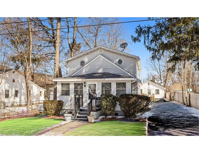 Primary Photo - 16 Walnut St