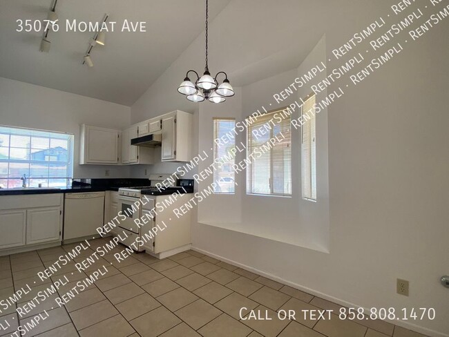 Building Photo - 35076 Momat Ave