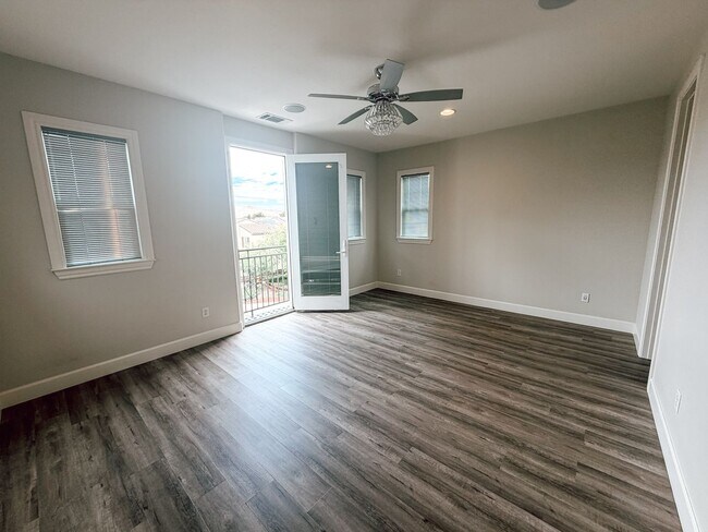 Building Photo - 1329 Bayberry View Ln