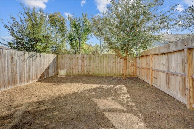 Building Photo - 1045 Marcolin St