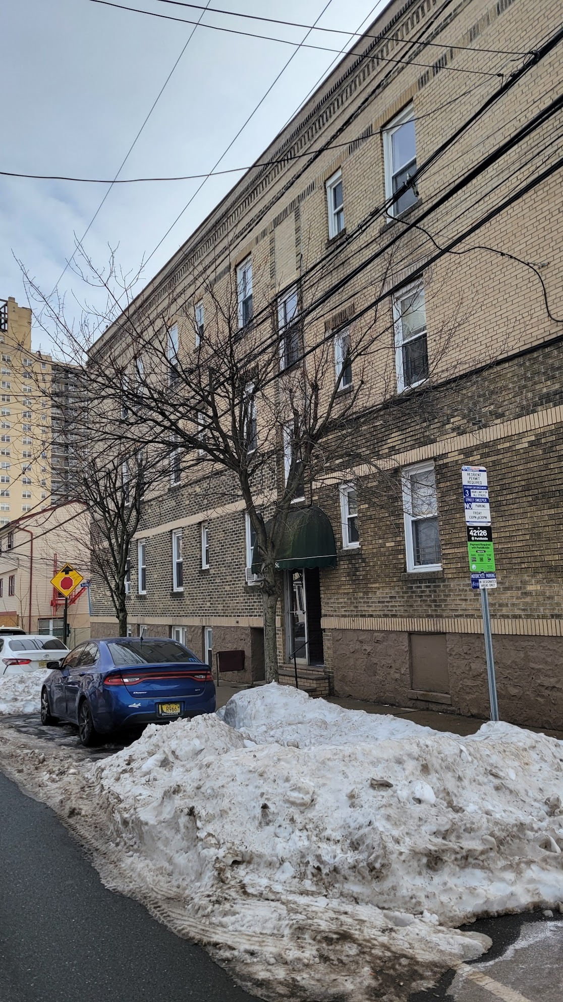 Building Photo - 31 67th St