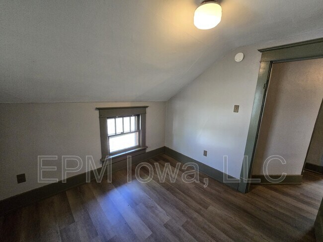 Building Photo - 1125 Ackermant St