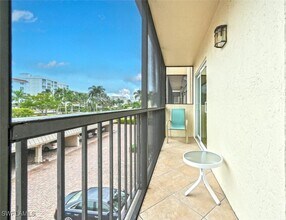 Building Photo - 3200 Gulf Shore Blvd N