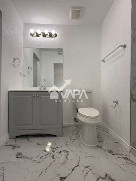 Building Photo - 5507 Prairie Flower Dr