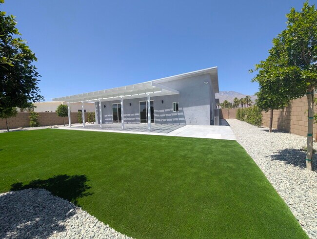 Building Photo - 30100 San Joaquin Dr