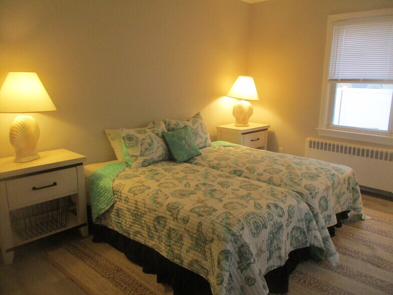 Bedroom 2 - 11 S Gladstone Ave
