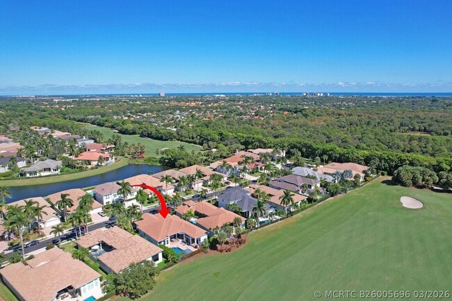 Building Photo - 528 Les Jardin Dr
