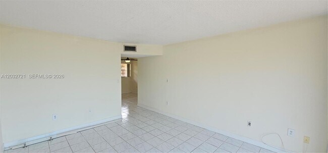 Building Photo - 13100 SW 92nd Ave