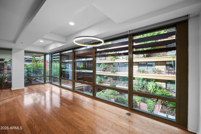 Building Photo - 7141 E Rancho Vista Dr