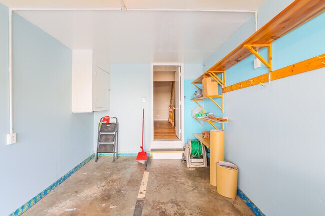 Building Photo - 1428 Inverrary Ln