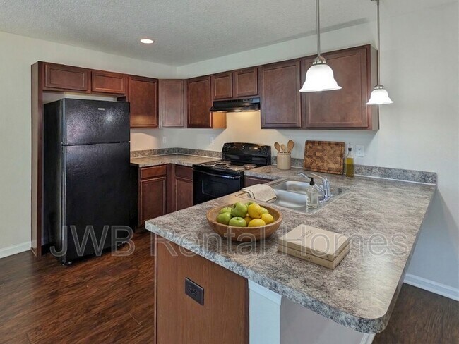 Building Photo - 8975 3rd Ave