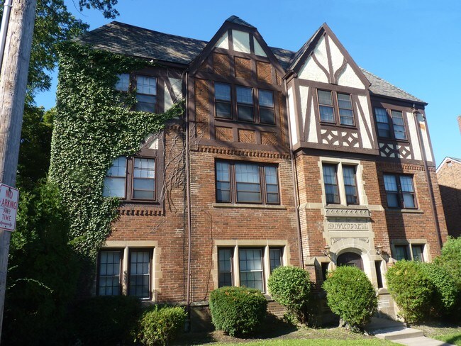 Building Photo - Briggand Hall Apartments