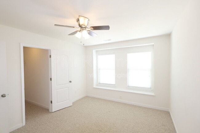 Building Photo - 14106 Shallow Creek Ln