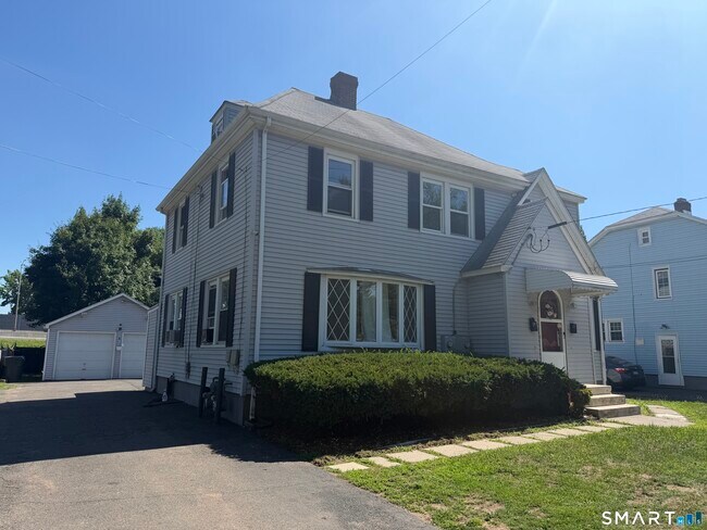 Building Photo - 117 Silver Ln
