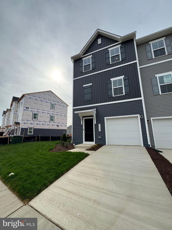 Building Photo - 36122 Wilderness Shores Way