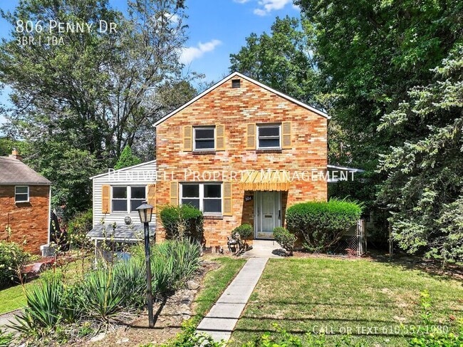 Building Photo - 806 Penny Dr