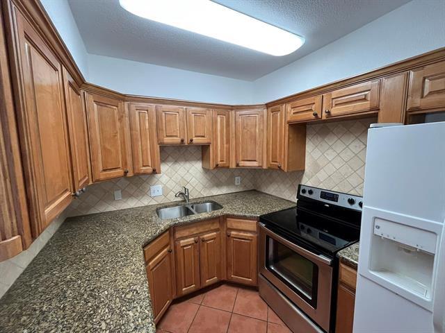 Building Photo - 640 Harbor Dr