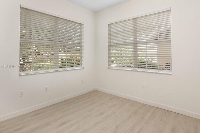 Building Photo - 7955 NW 128th Ln