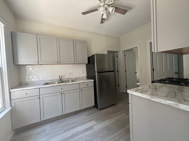 Building Photo - 98th,W.2044