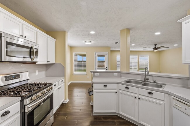 Building Photo - 11506 Harbour Lake Ct