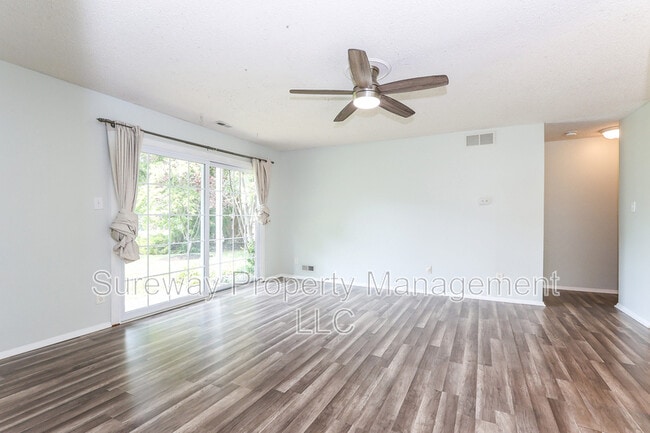 Building Photo - 330A Willow Turn