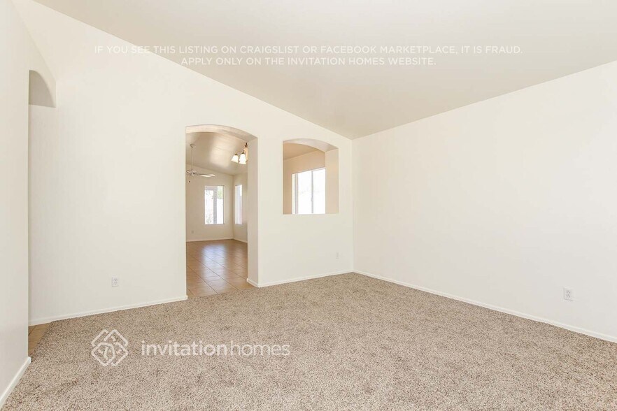 Building Photo - 11322 W Hadley St