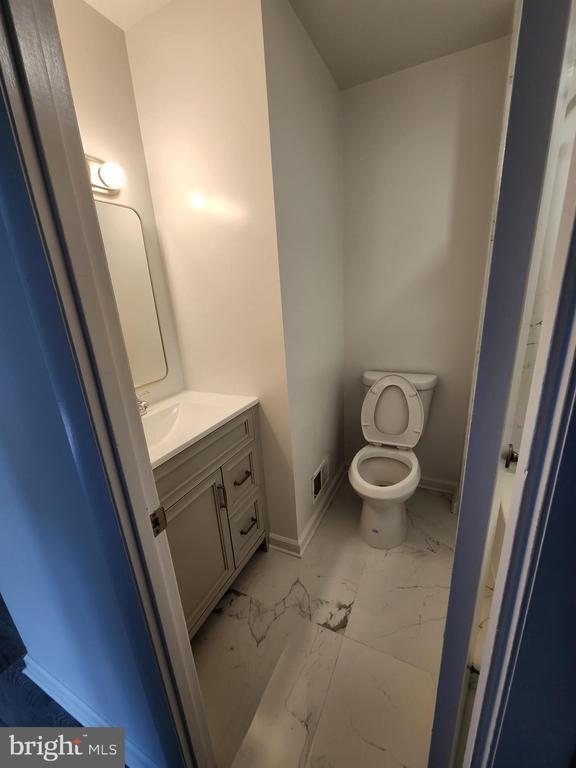 Building Photo - 2703 Bey Ct