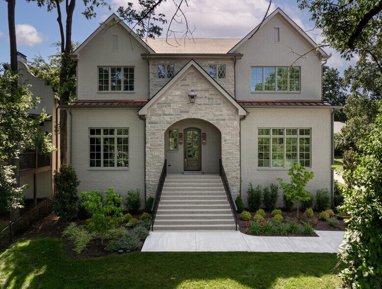 Building Photo - 4224 Granny White Pike