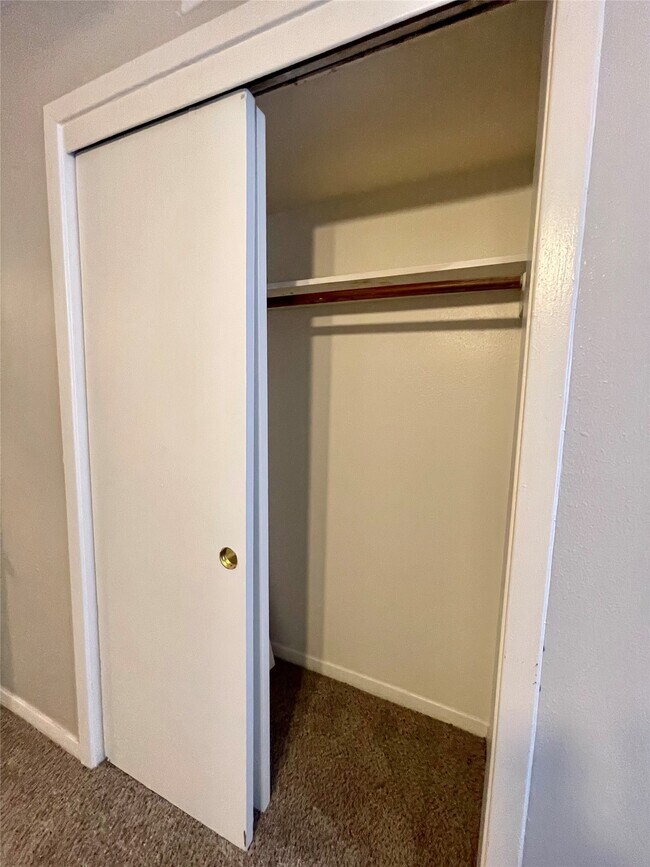 Building Photo - 5406 Carew St