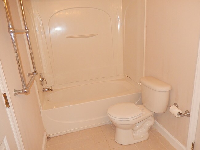 Building Photo - 1302 Dylan Heath Ct