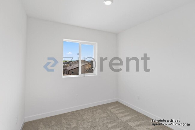 Building Photo - 5584 Howell Mountain Ln