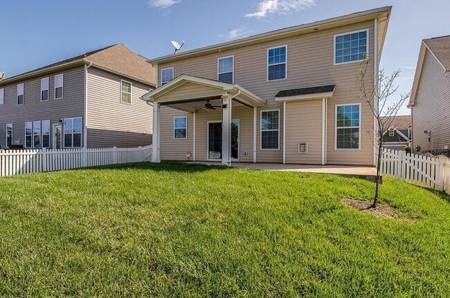 Building Photo - Charming 4 beds 2.5 baths Home in Berewick!