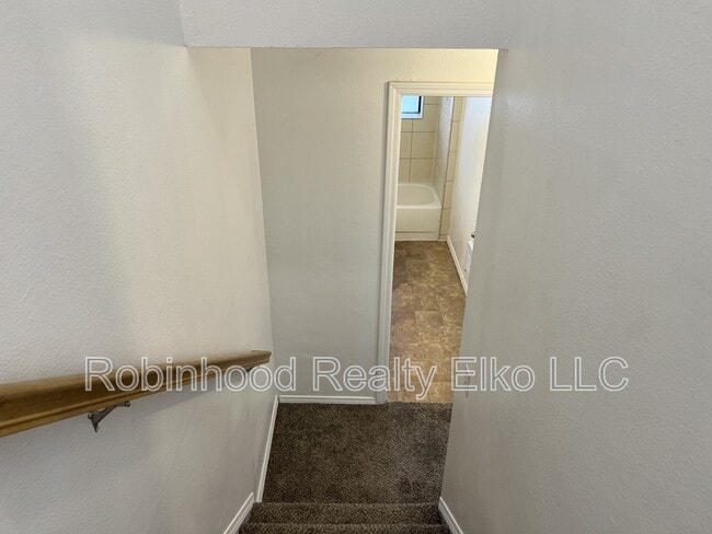 Building Photo - 397 Parkchester Dr