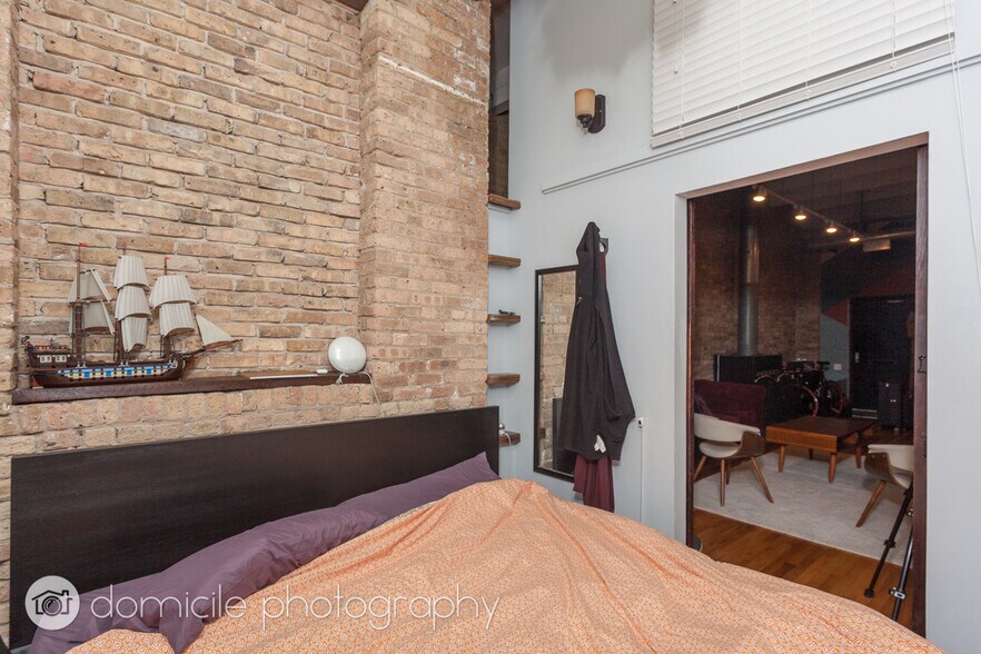 Building Photo - 3312 N Ravenswood Ave