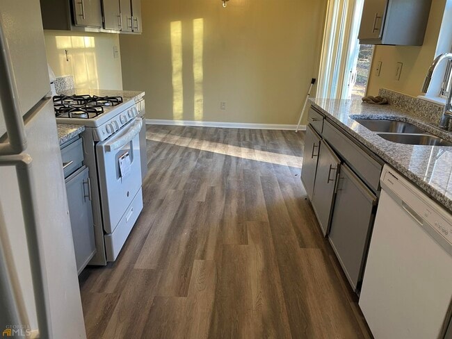 Building Photo - 10399 Briarbay Dr