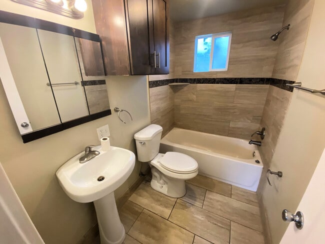 Building Photo - 3443 S State St