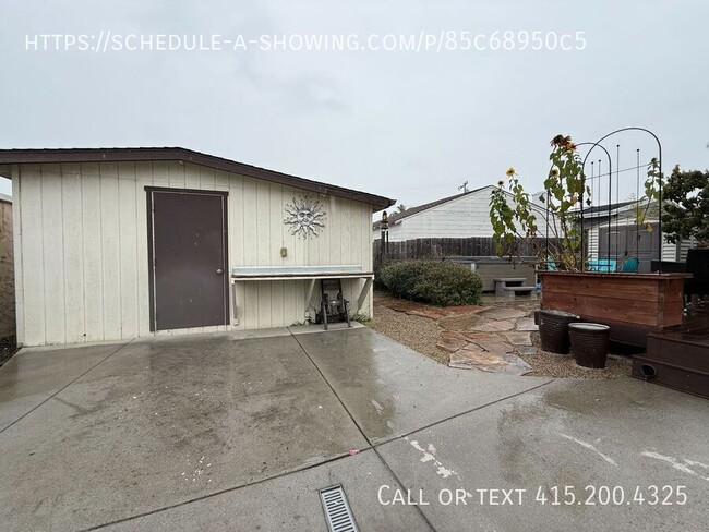 Building Photo - Beautiful 2-Bedroom Home in Watsonville – ...