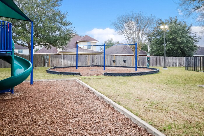 Building Photo - 20011 Sweet Magnolia Pl